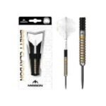 5057270198017_01 Mission Brett Claydon Black & Gold 90% – 24 gram – Steeltip Dartpijlen